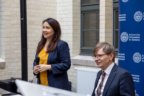 prof. Monika Wieczorek Kosmala and Vice-Rektor prof. dr hab. Maciej Nowak