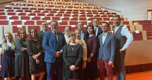Obrazek przedstawia uczestników Konferencji Trójstyk.