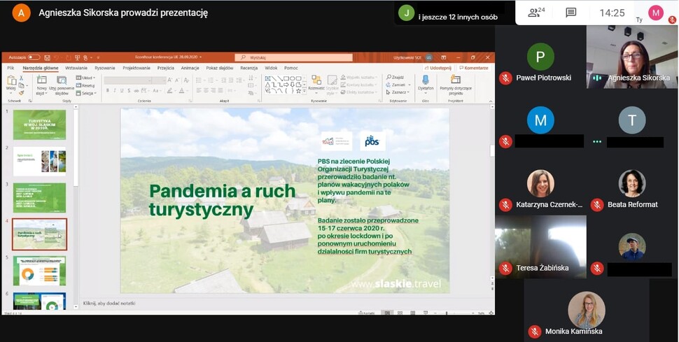 Obrazek przedstawia uczestników spotkania.