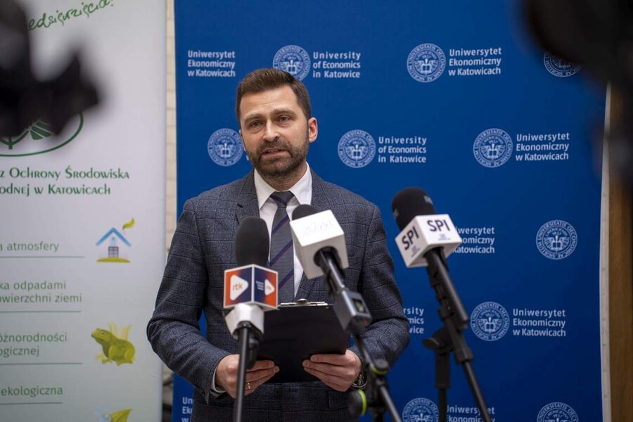 zdjęcie wykonane podczas podpisania
