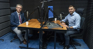 prof. Drobniak oraz Marek Kiczka podczas nagrywania podcastu