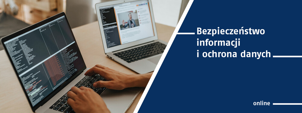 Stolik z dwoma otwartymi laptopami. Widać ręce wprowadzające dane do jedno z nich