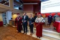 doktoranci po ślubowaniu