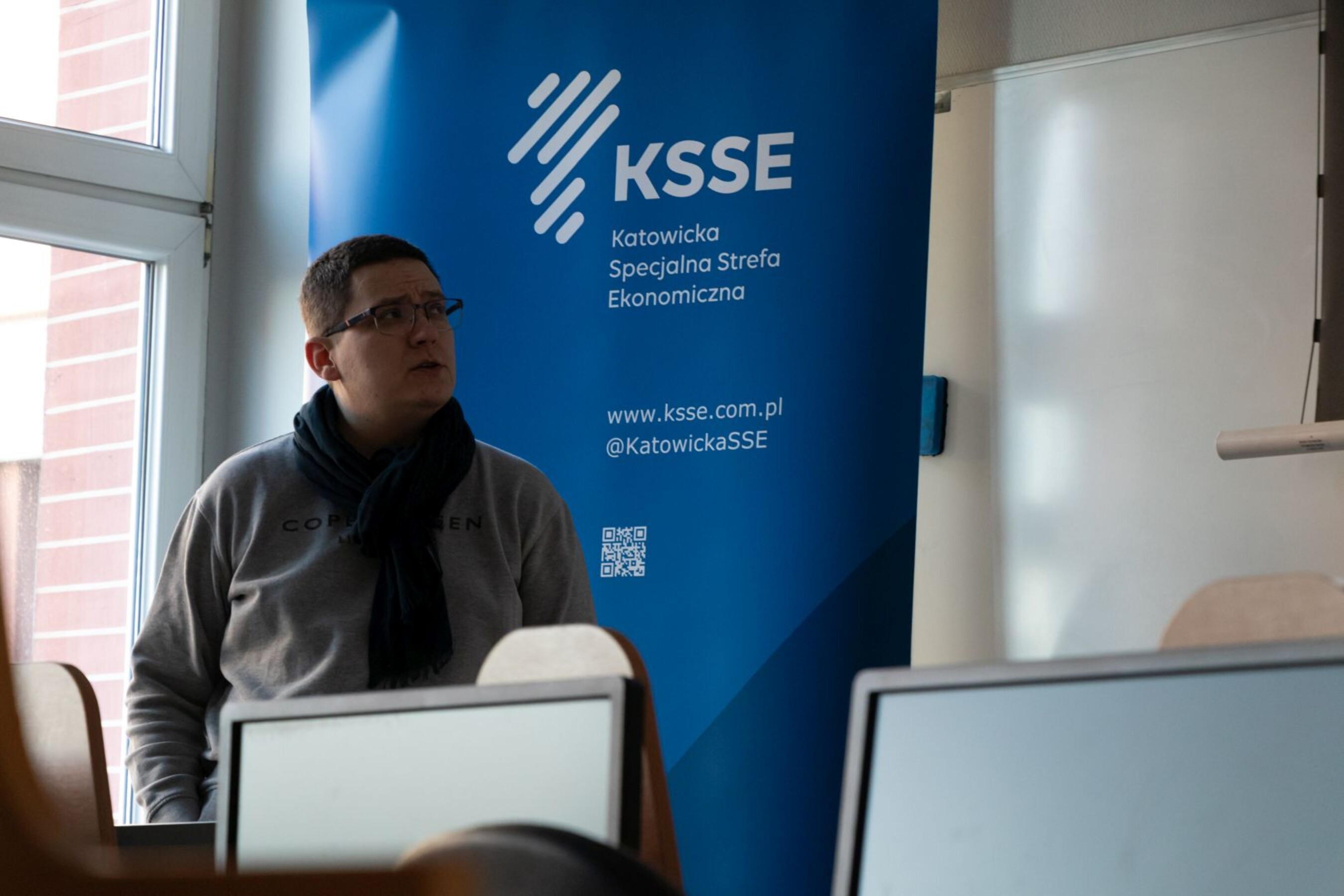 10 12 2025 vis a vis  5 