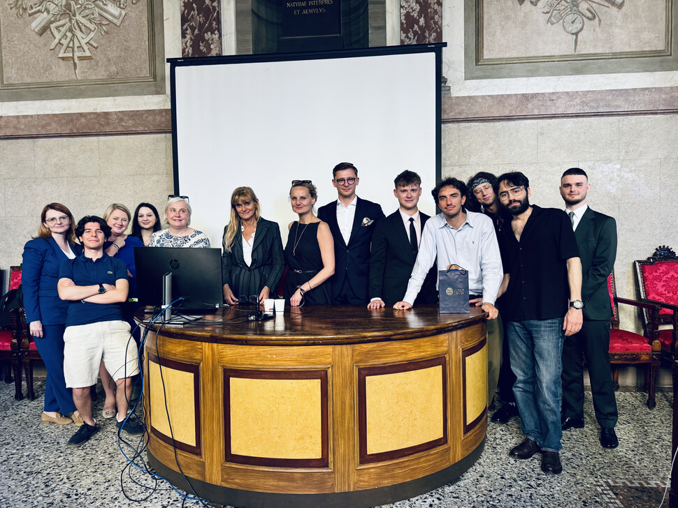 zdjęcie grupowe uczestników wydarzenia