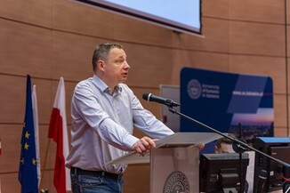 Lecturer of second day of conference