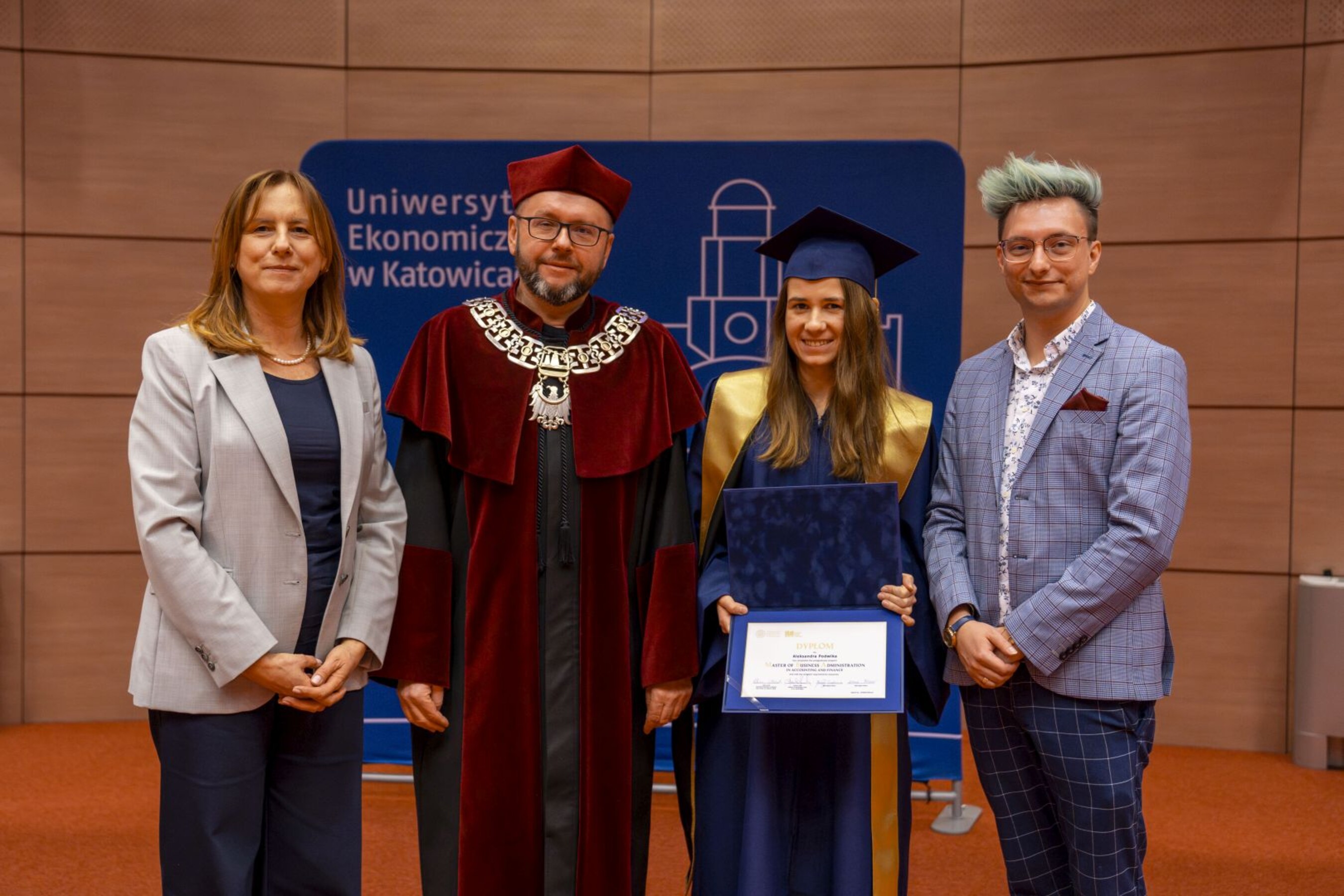 14-03-26 MBA-Graduacja 43