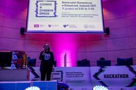 Dagmara Piskorz witająca uczestników Hackathonu