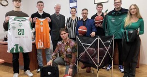 zdjęcie grupowe uczestników spotkania