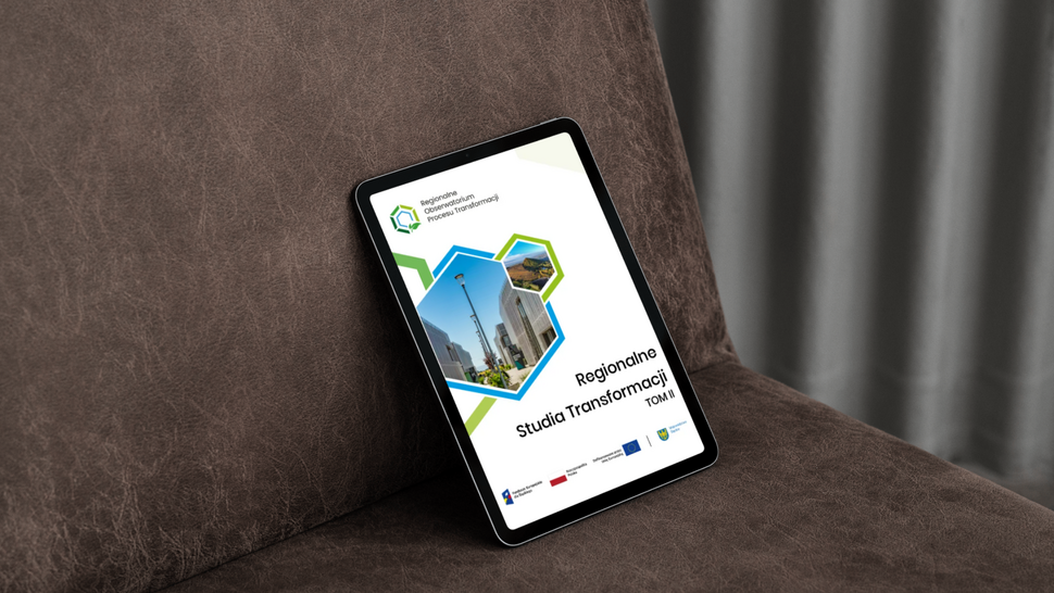 tablet wyświetlający pierwszą stronę publikacji