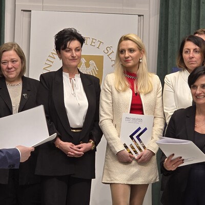 Zdjęcie grupowe podczas konferencji