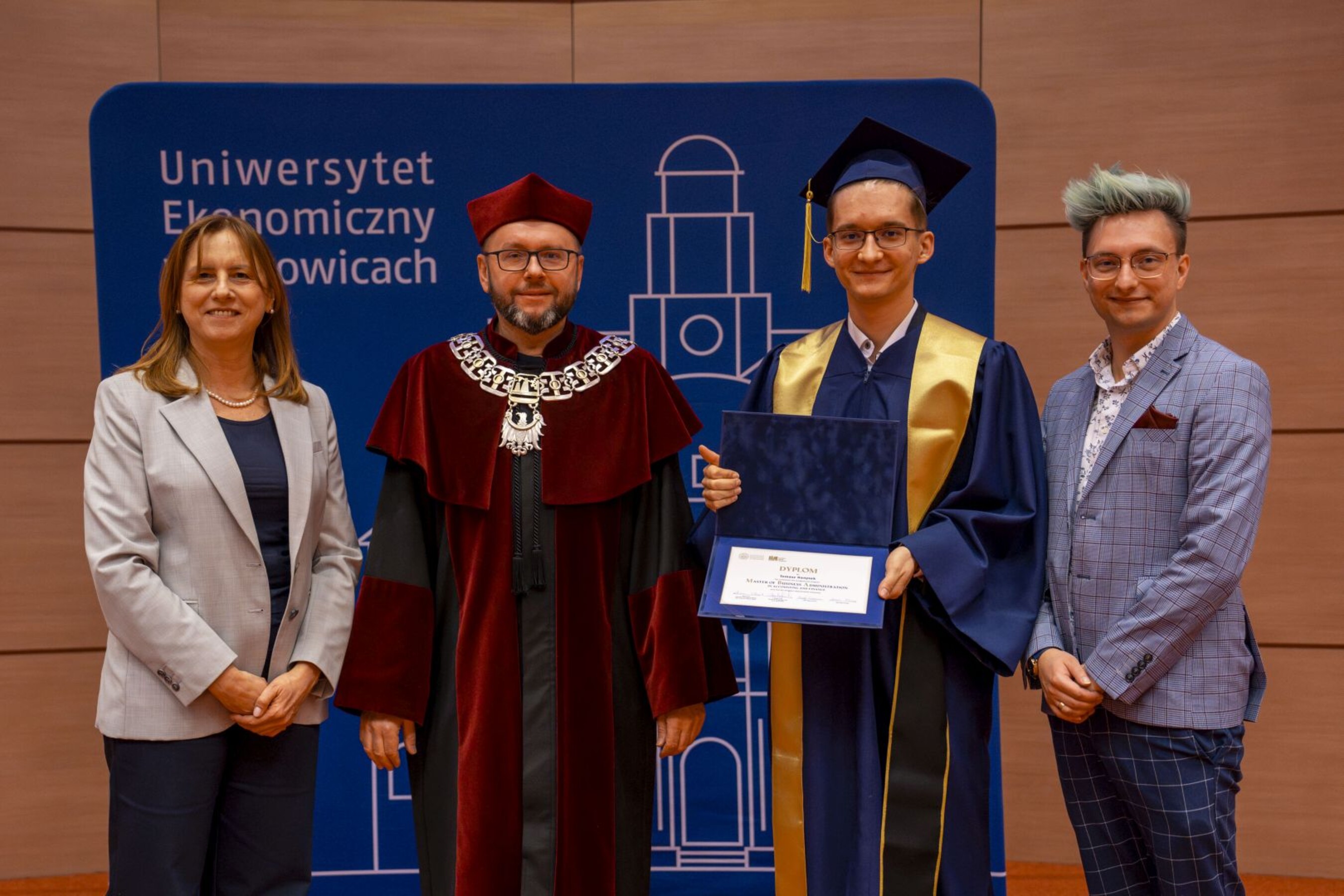 14-03-26 MBA-Graduacja 36