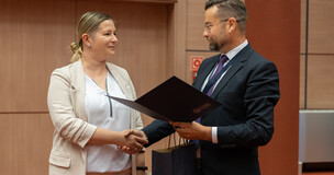 mgr inż. Paulina Rutecka z prof. Smyczkiem