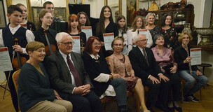 zdjęcie grupowe uczestników spotkania