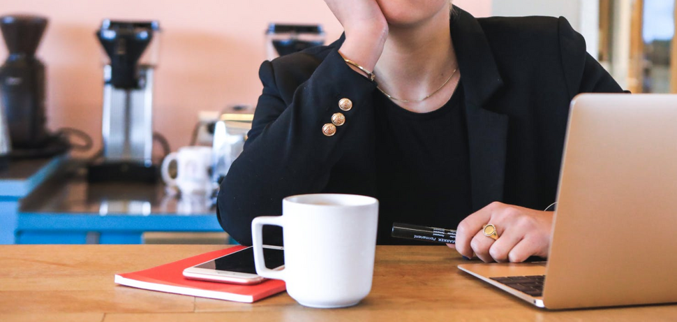 Obrazek przedstawia studenta