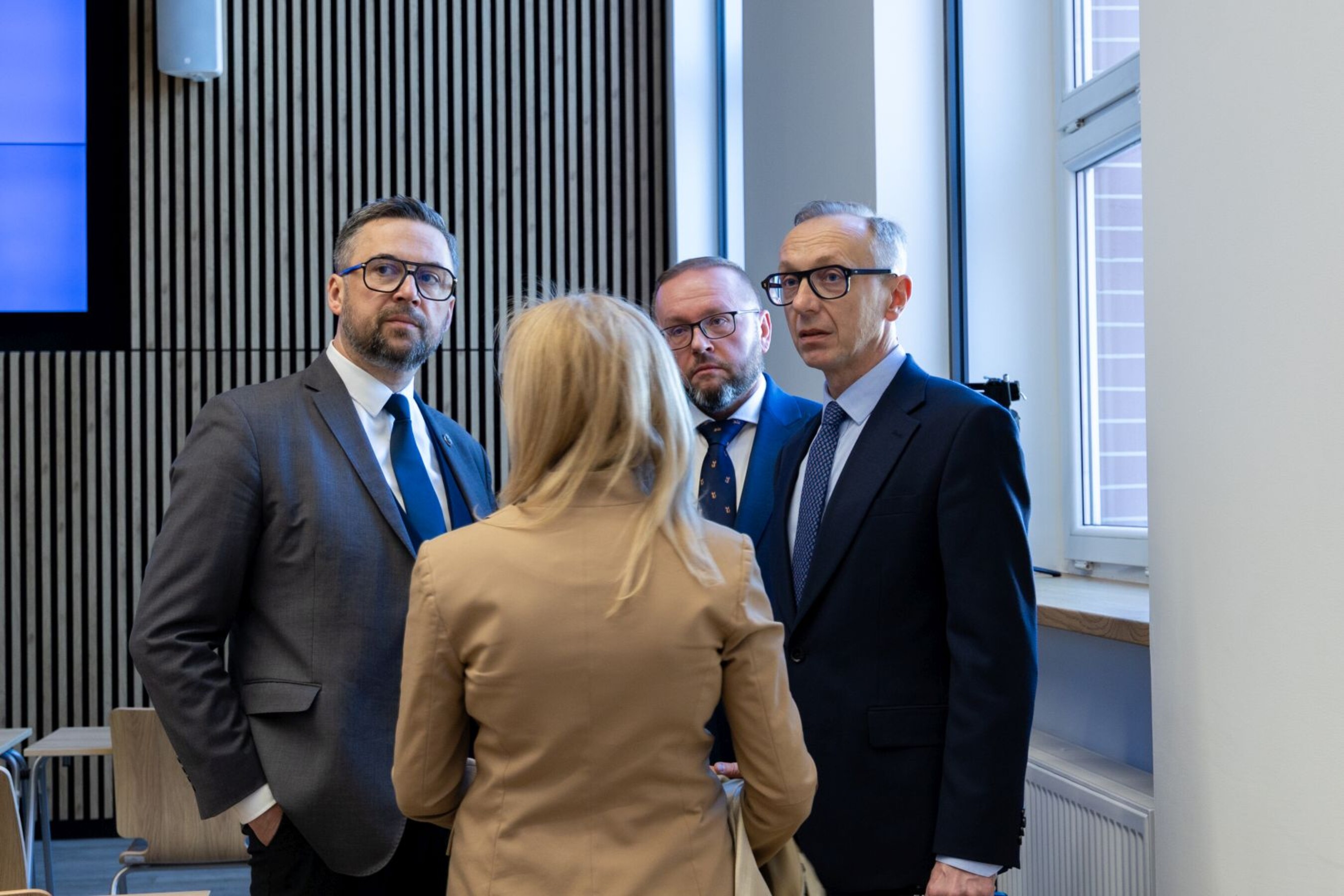 23 04 2026 Minister UEKat  45 