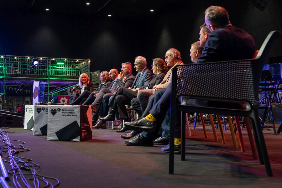 zdjęcie wykonane podczas debaty