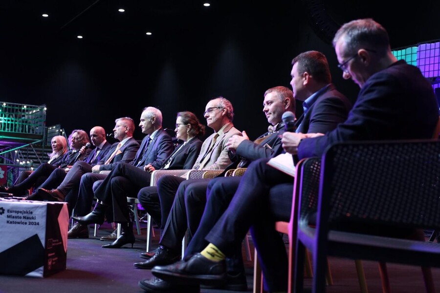 zdjęcie wykonane podczas debaty