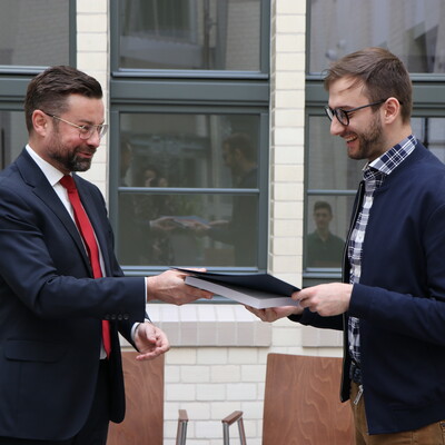 Wręczenie nagród w konkursie z okazji Światowego Dnia Praw Konsumenta [zdjęcie]