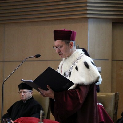 Odznaczenia państwowe i tytuły profesorów