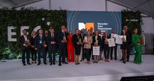 zdjęcie grupowe laureatów konkursu