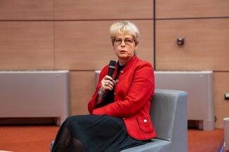 debate, - The many shades of belonging and commitment