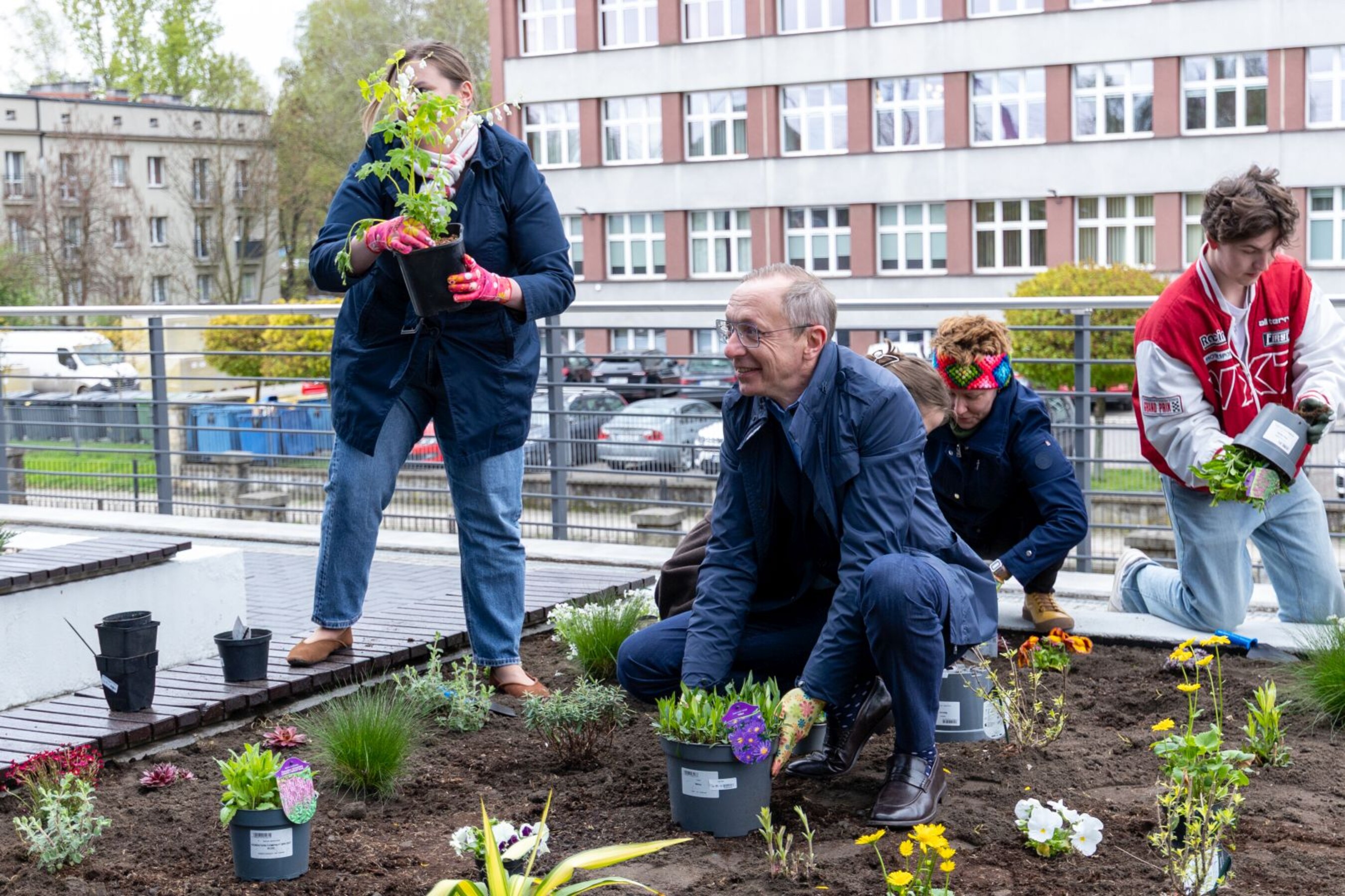20 04 2026 Dzien-Ziemi  31 