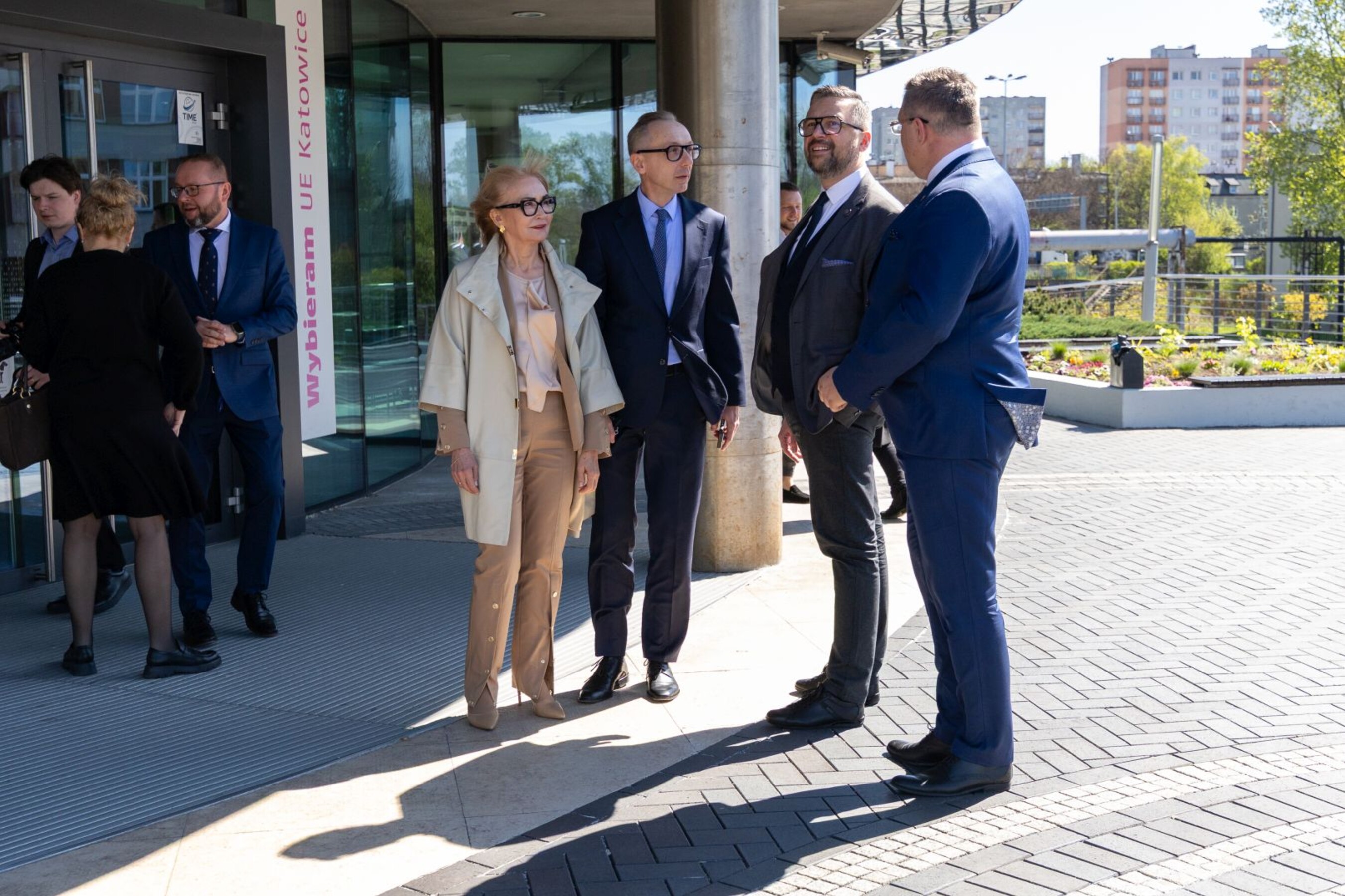 23 04 2026 Minister UEKat  12 