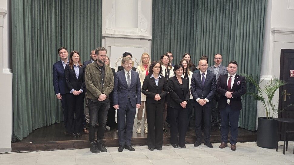 Zdjęcie grupowe podczas konferencji