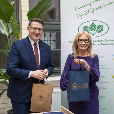 zdjęcie wykonane podczas podpisania