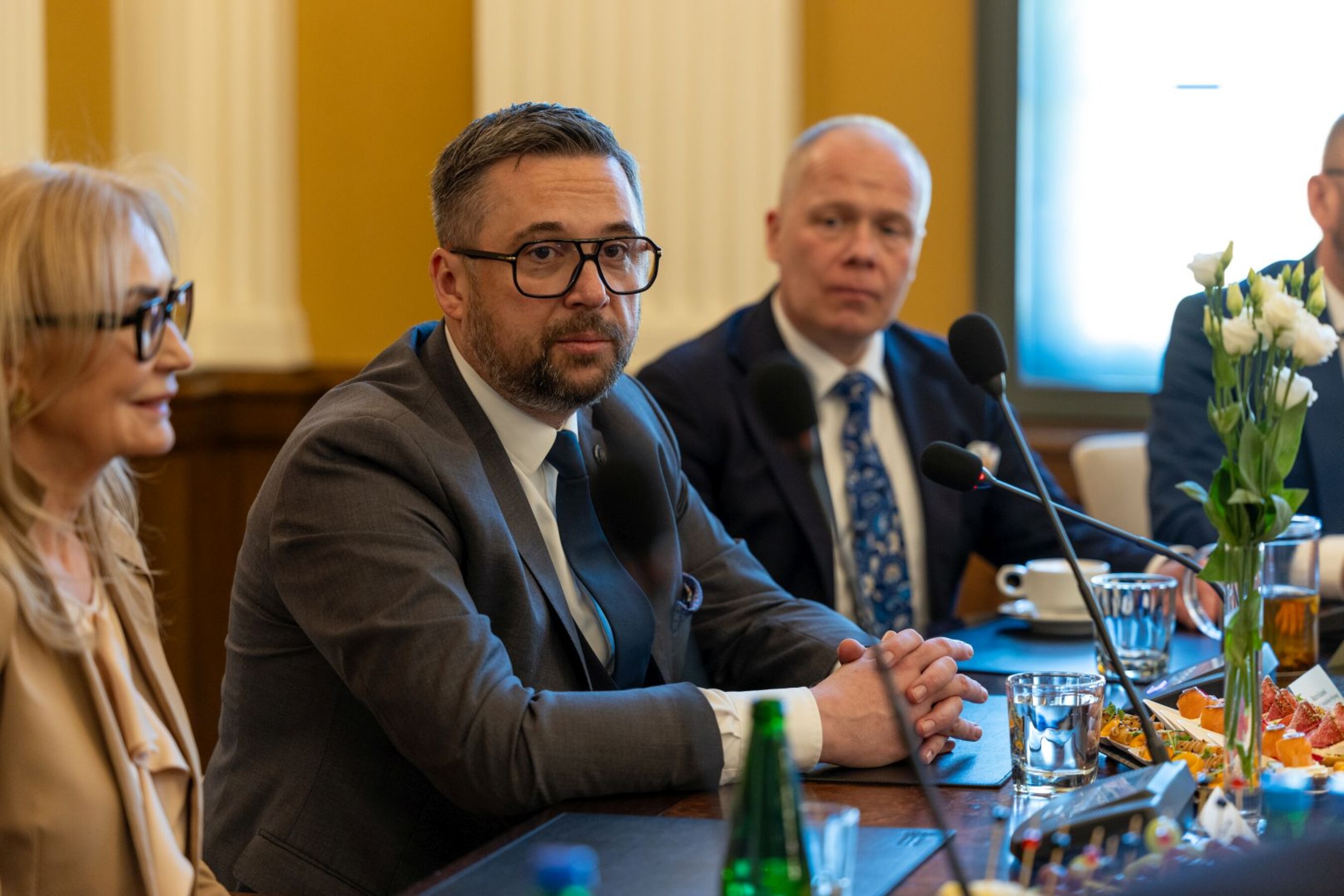 23 04 2026 Minister UEKat  67 