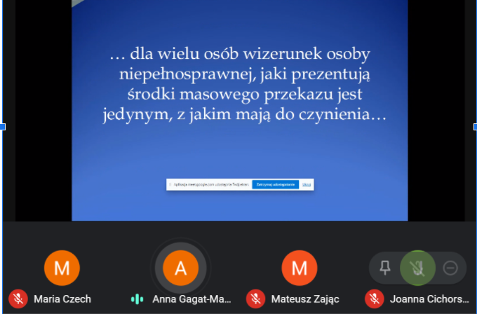 Przedstawia monety ułożone w stos